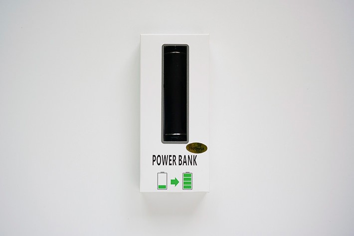 【¥490】手軽に持ち運べるスティックタイプのバッテリー!「MBB26」