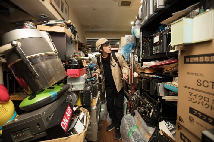 白黒テレビをネットに繋いで、Netflixで映画を観たら感動した