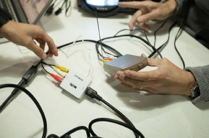 白黒テレビをネットに繋いで、Netflixで映画を観たら感動した