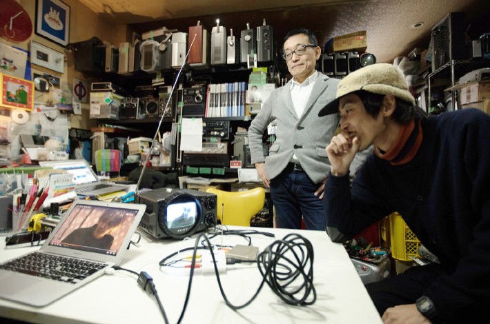 白黒テレビをネットに繋いで、Netflixで映画を観たら感動した