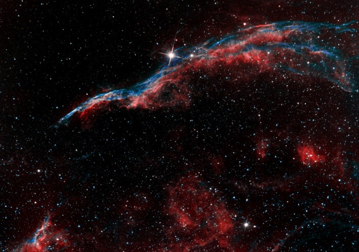 スマホで開くだけで速度制限にかかってしまうと話題だった天体写真