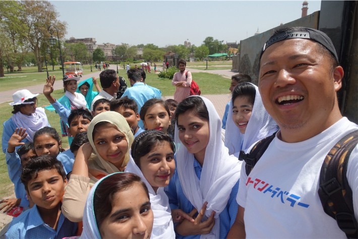 「働きながら世界一周」のリーマントラベラーが、旅のお悩みをインターネットで解決! 4つの裏ワザとは?