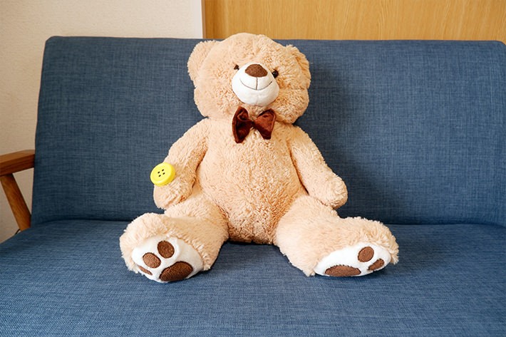 「ペチャット」をつけたぬいぐるみ