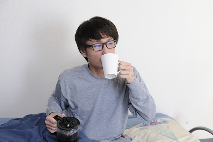 ベッドから出ないモーニングルーティン