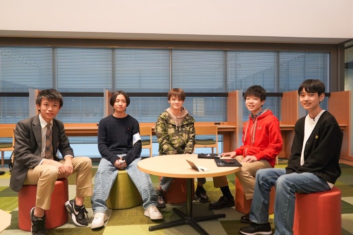 ドルトン学園の生徒達は、近い将来、グローバルな社会に大きな旋風を巻き起こしてくれる