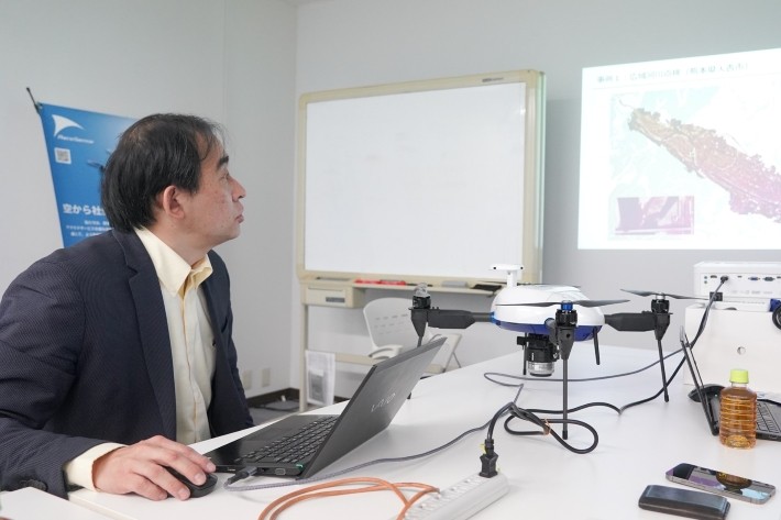 ドローンで習得したデータをAIが分析することによって、世の中の生産性は劇的に上がる。