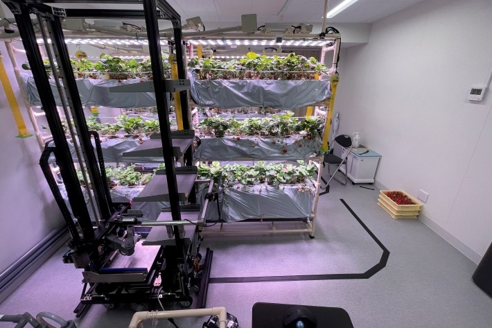 大好きなロボットで農家が抱える課題を解決したい。