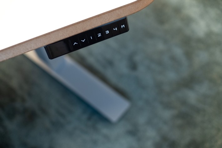 環境と予算に合わせて選ぼう!スタンディングデスクの種類と特徴について