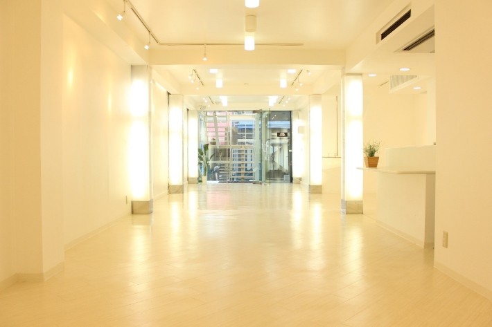 無駄を削ぎ落としたデジタル時代の若者が「モモ」をどう表現するのか?