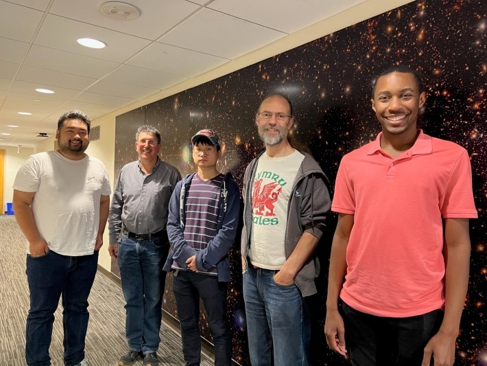 物理が大好きな少年時代を経て「宇宙の法則」を解明する「観測的宇宙論」の世界へ