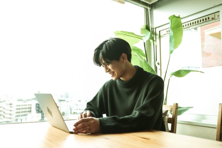 翻訳版字幕を有効にする方法