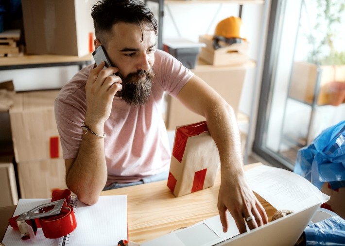 出品する商品および商品説明文を作成すること