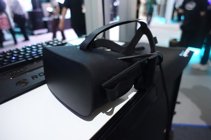 ヘッドセット展示の様子