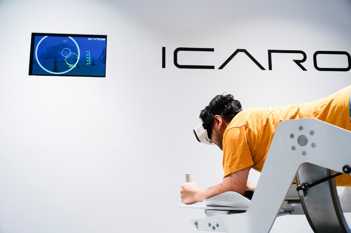 VR連動型フィットネスマシン「ICAROS(イカロス)」