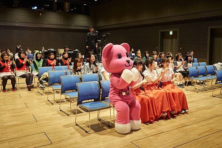 女性タレントならではの華やかさで彩られる「eQリーグ」