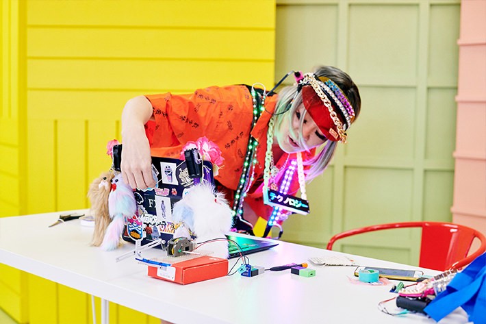 糸のたるみを確認