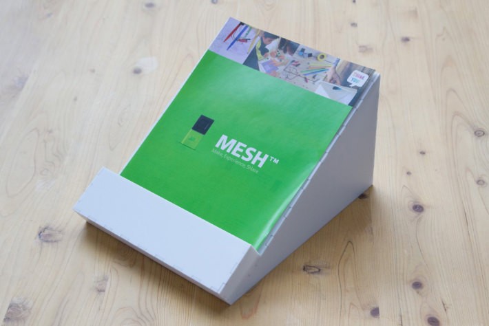 レポート用紙が無くなるとお知らせしてくれるケース