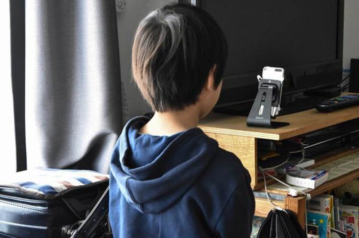 ランドセルを置いたら自動で写真を撮影! 写真日記にもピッタリ