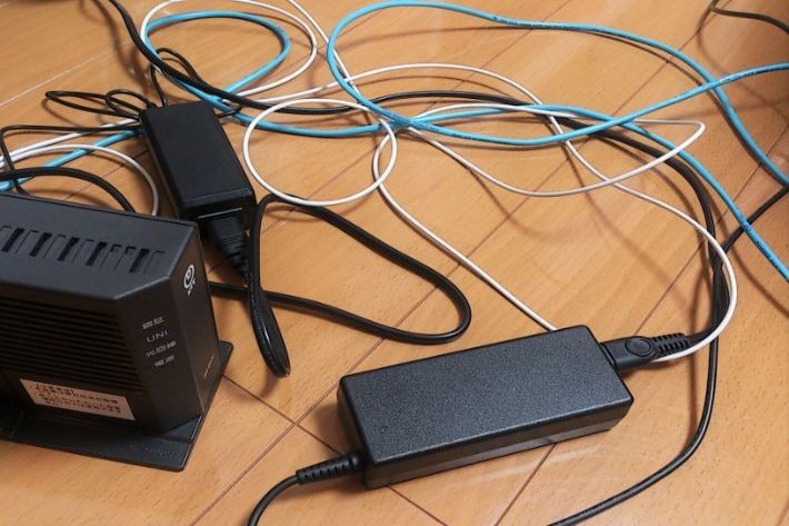 インターネット回線に関連するさまざまなケーブル