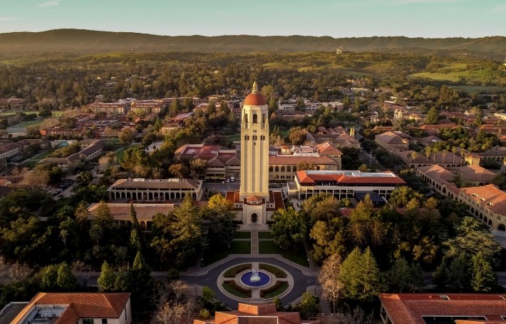 スタンフォードを2日で退学し起業