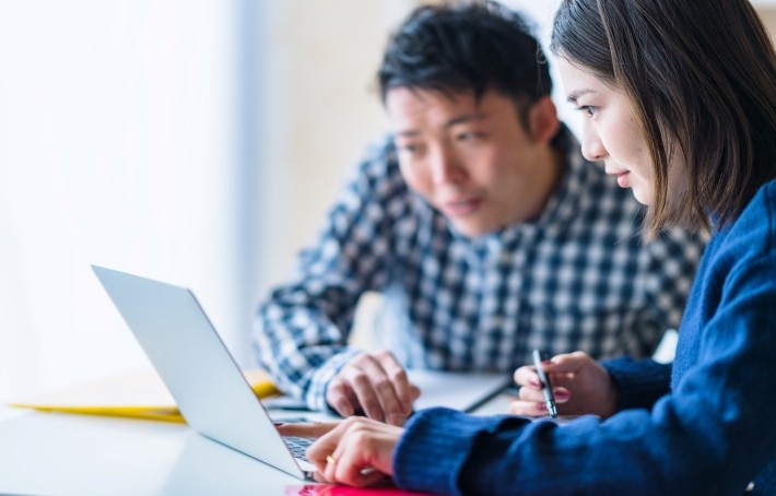 サンプルの開発を行う