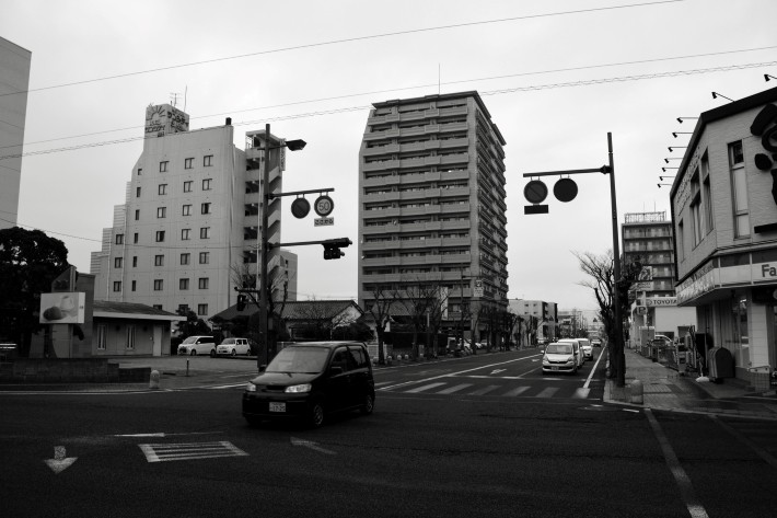 "在日韓国人実業家の家に生まれる "