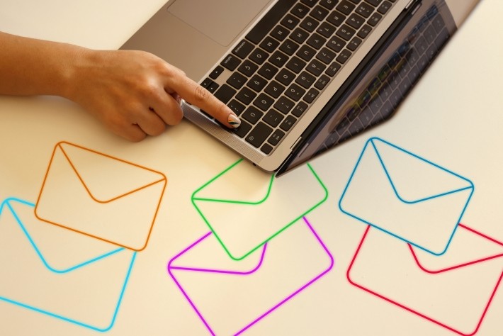 乗り換え先から利用開始の案内が届く