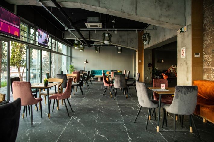 Wifiが使えて長居できる都内カフェ