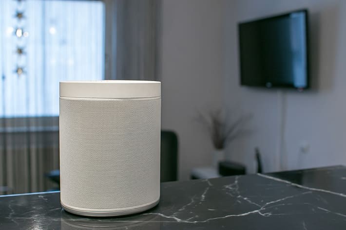 テレビとワイヤレススピーカー