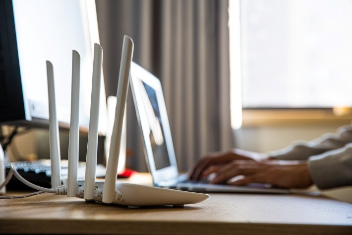 ホームルーターは手軽に契約できる回線を探している方におすすめ!