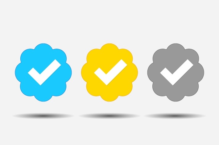 Twitter Blue(X Premium)と公式マークの違い