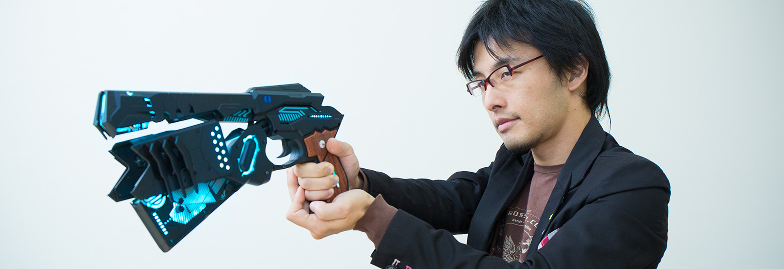 インターネットの上手な歩き方 ~岩佐琢磨さんの場合~ vol.4 モノ・サービスの選び方