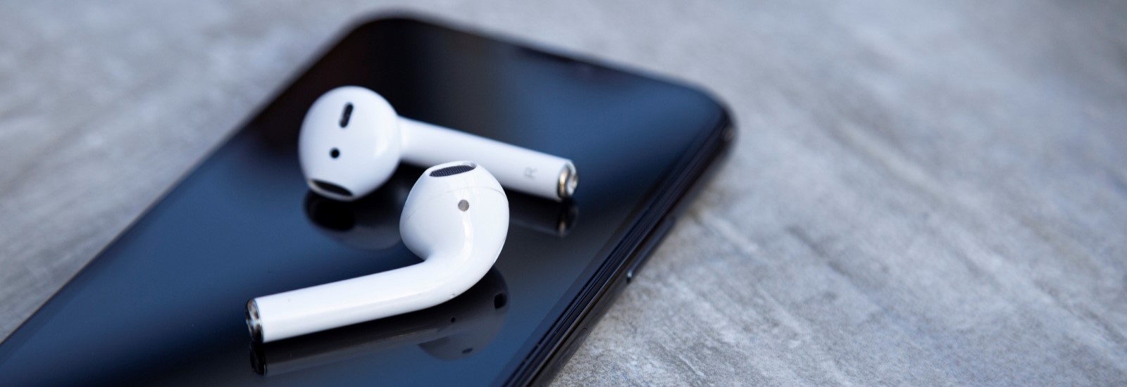 AirPodsにリアルタイム翻訳機能が追加へ!対面会話の壁を低減