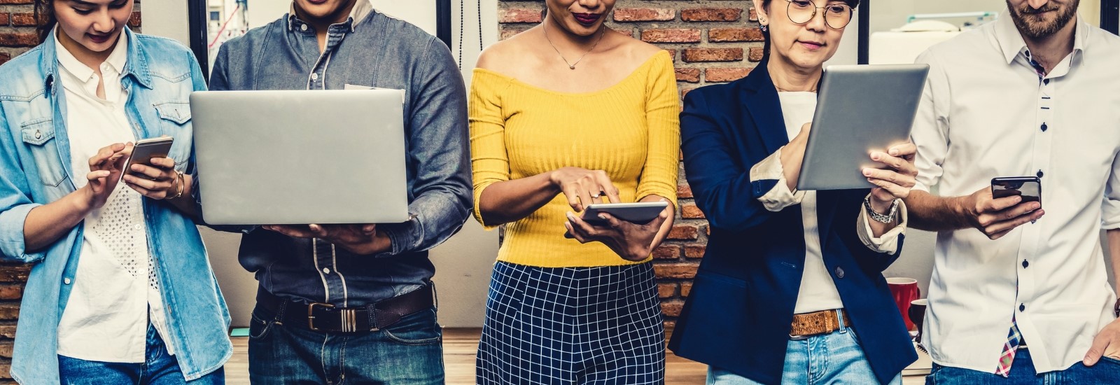 SNSでのなりすまし詐欺急拡大 自民、対策案を政府へ提言