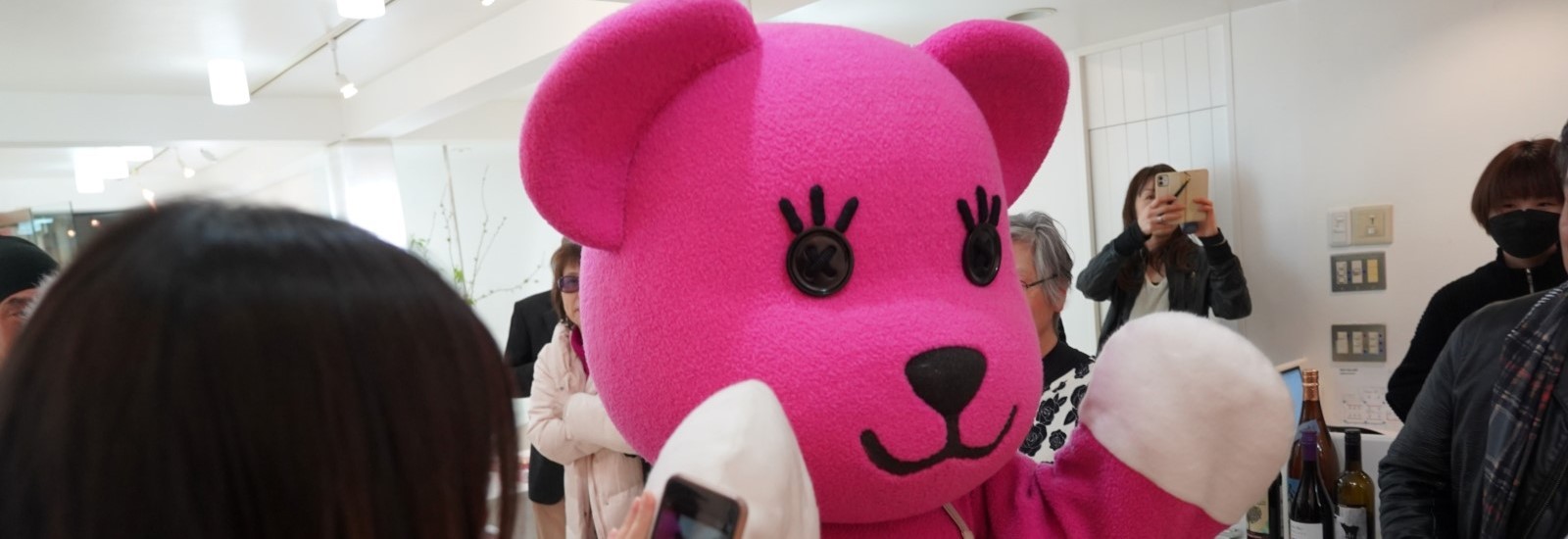 90年代に愛された「PostPet」のモモに会いに行こう。時代を超えて愛される「PostPet」と令和のアーティストのコラボ作品を展示。