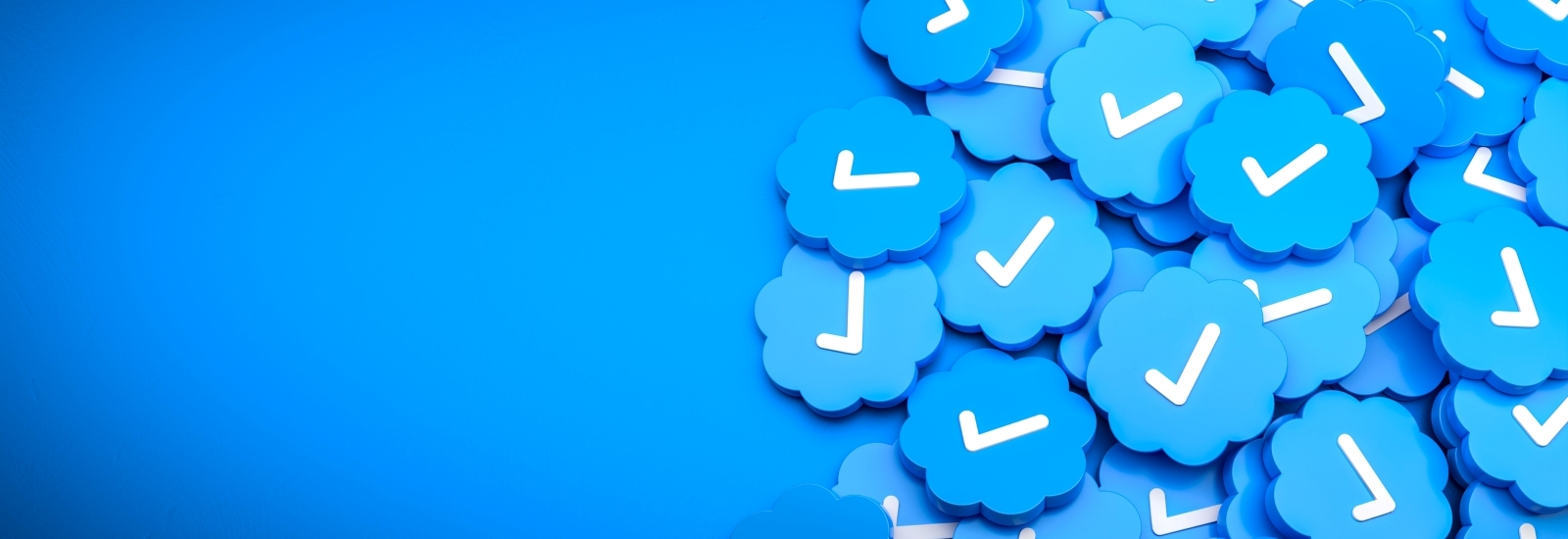 Twitter Blue未加入者にも認証バッジ?認証バッジを消した真犯人も話題に。