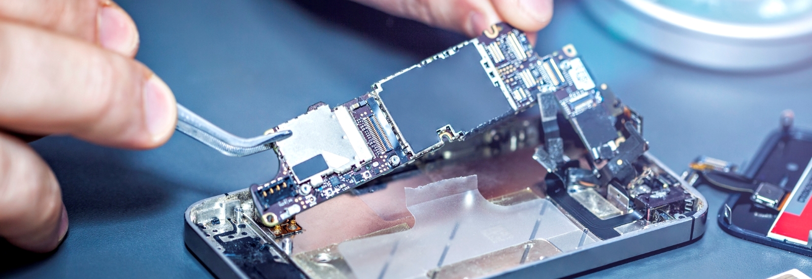 スマホなど「修理する権利」保護進む 米で法整備