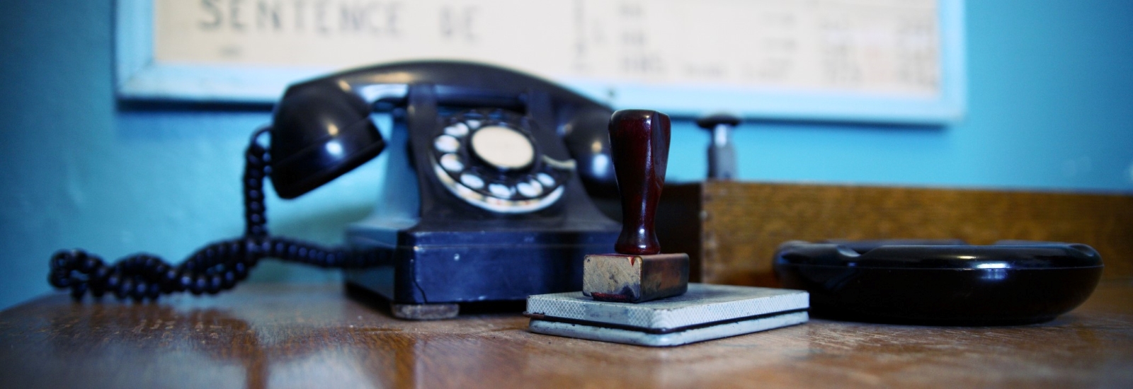 「黒電話」ブーム?フリマアプリに次々と出品される。