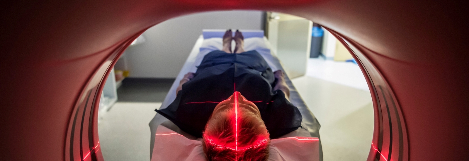 テキサス大、脳内思考を文章化するAI開発