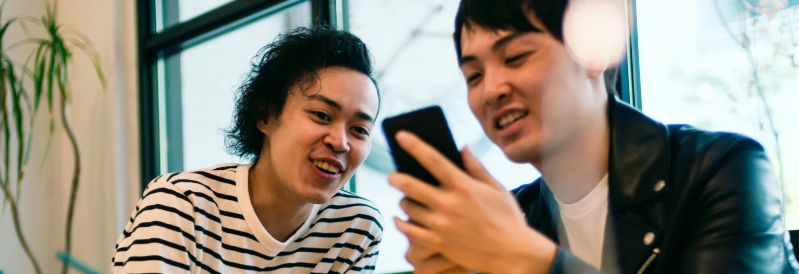 メンションとは?各SNSでの使い方や、メンションされた場合の対応方法を解説