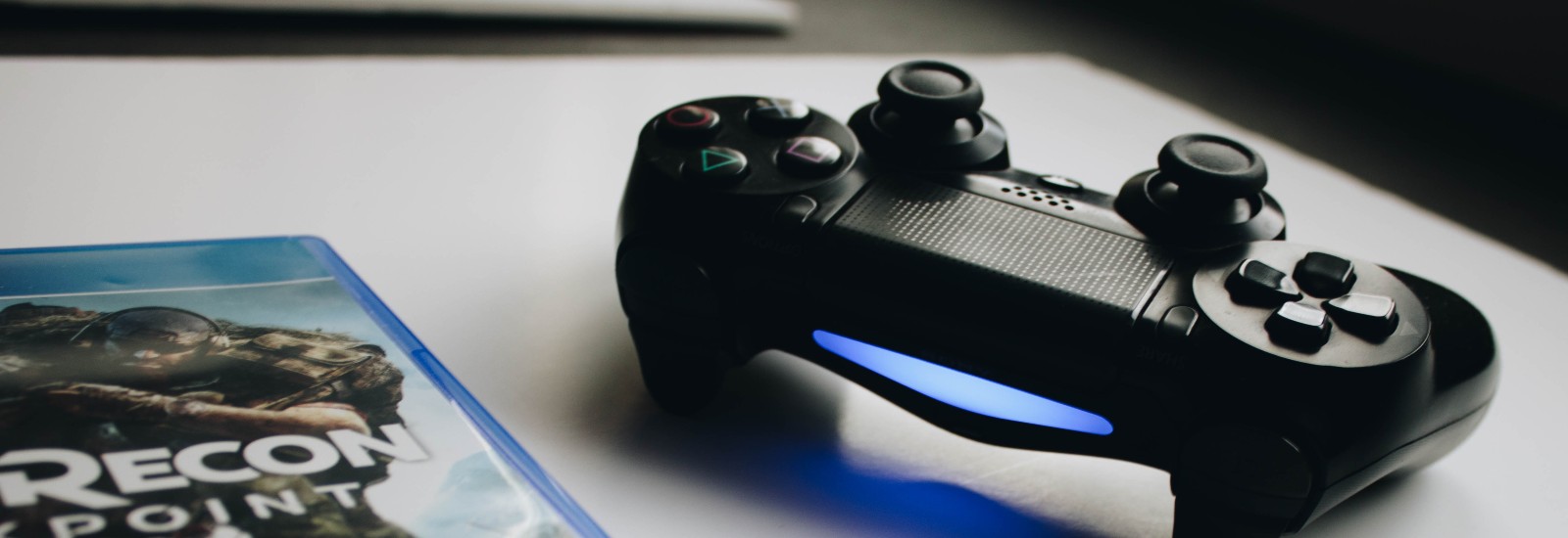 PS5に互換性はある?周辺機器の互換性とPS4タイトルが遊べる「PlayStation Plus Collection」を紹介