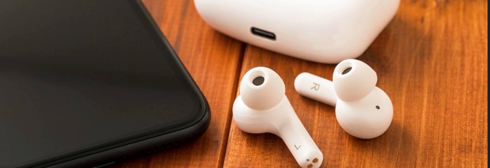 スマホを持たずに通話ができる!ハンズフリー通話はどのようにして行う?