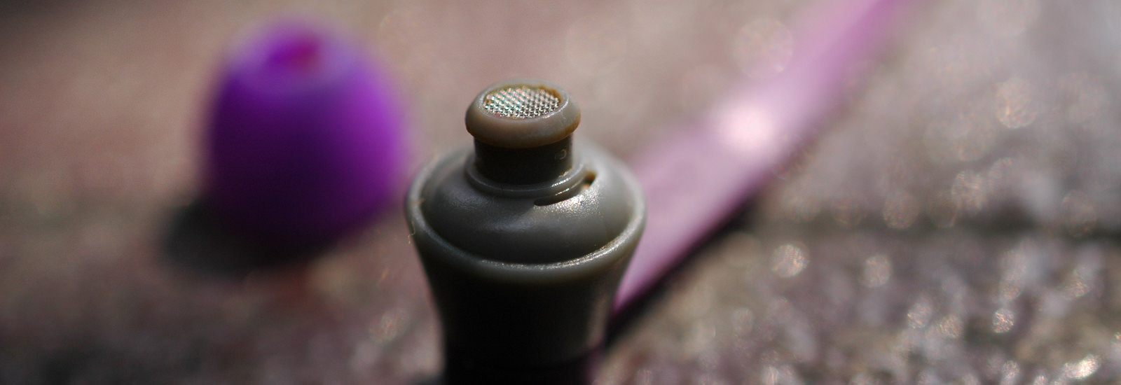 プロがイヤホン掃除の方法を伝授!歯間ブラシをこう使え!!