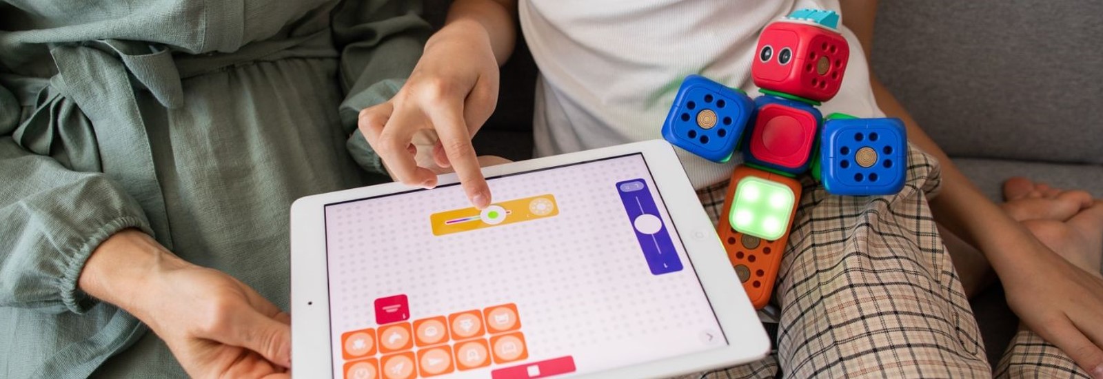 プログラミング学習はスマートトイで!スマホ連携で楽しさ満載!