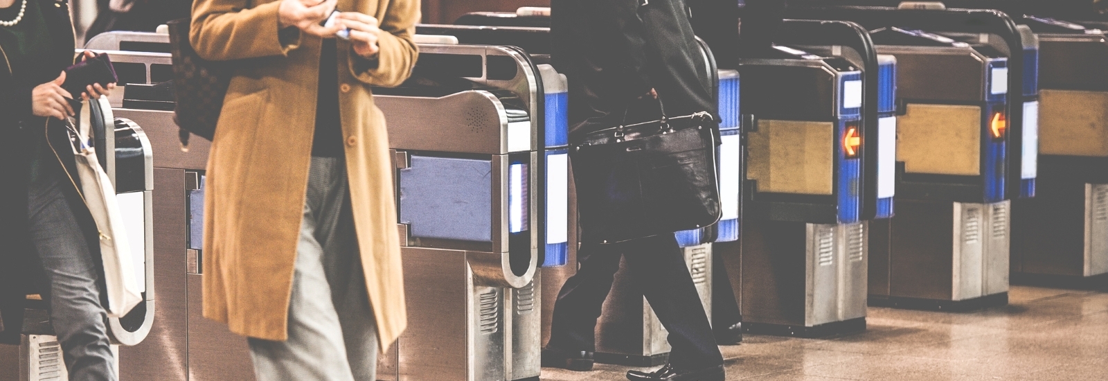 モバイルSuicaの使い方!iPhoneで登録や現金チャージする方法